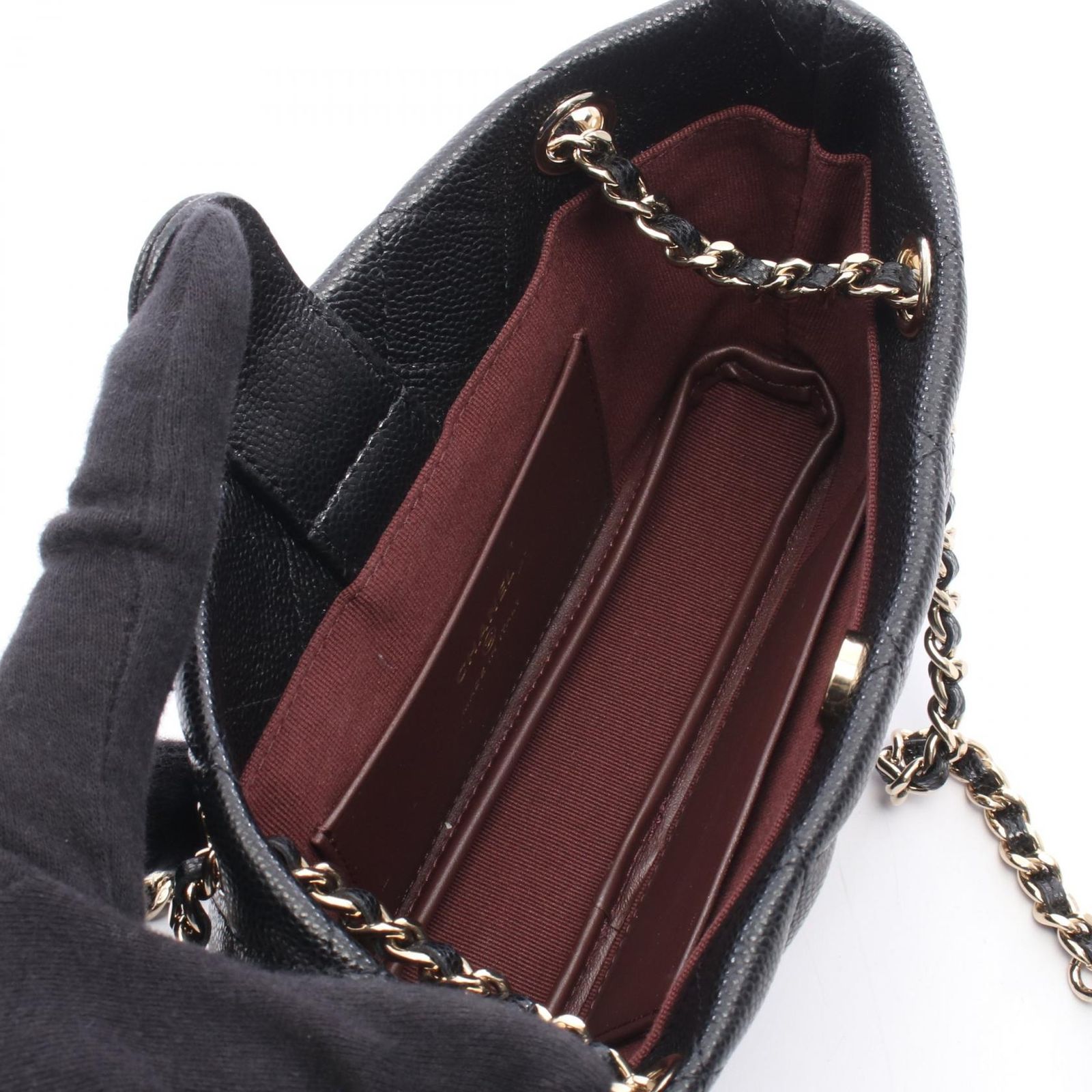 シャネル CHANEL ショルダーバッグ マトラッセ フォンホルダー AP4423 ブラック キャビアスキン(グレインドカーフ) マトラッセ フォンホルダー レディース Used A シャネル CHANEL ショルダーバッグ マトラッセ フォンホルダー AP4423 ブラック キャビアスキン(グレインドカーフ) マトラッセ フォンホルダー レディース Used A