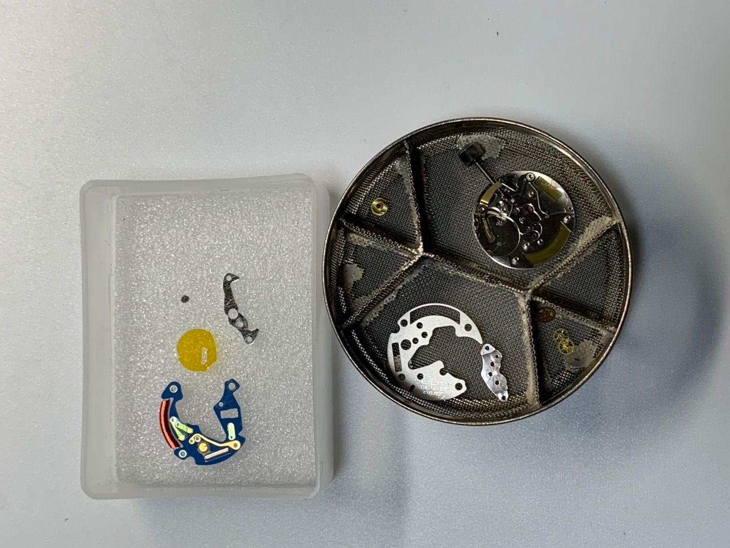 カルティエ サントス オクタゴン LM W2001583 / 187902 クォーツ Cal.67 SS/YG SS/YG アイボリーローマン文字盤(SWISS表記)オーバホール済み カルティエ サントス オクタゴン LM W2001583 / 187902 クォーツ Cal.67 SS/YG SS/YG アイボリーローマン文字盤(SWISS表記)オーバホール済み