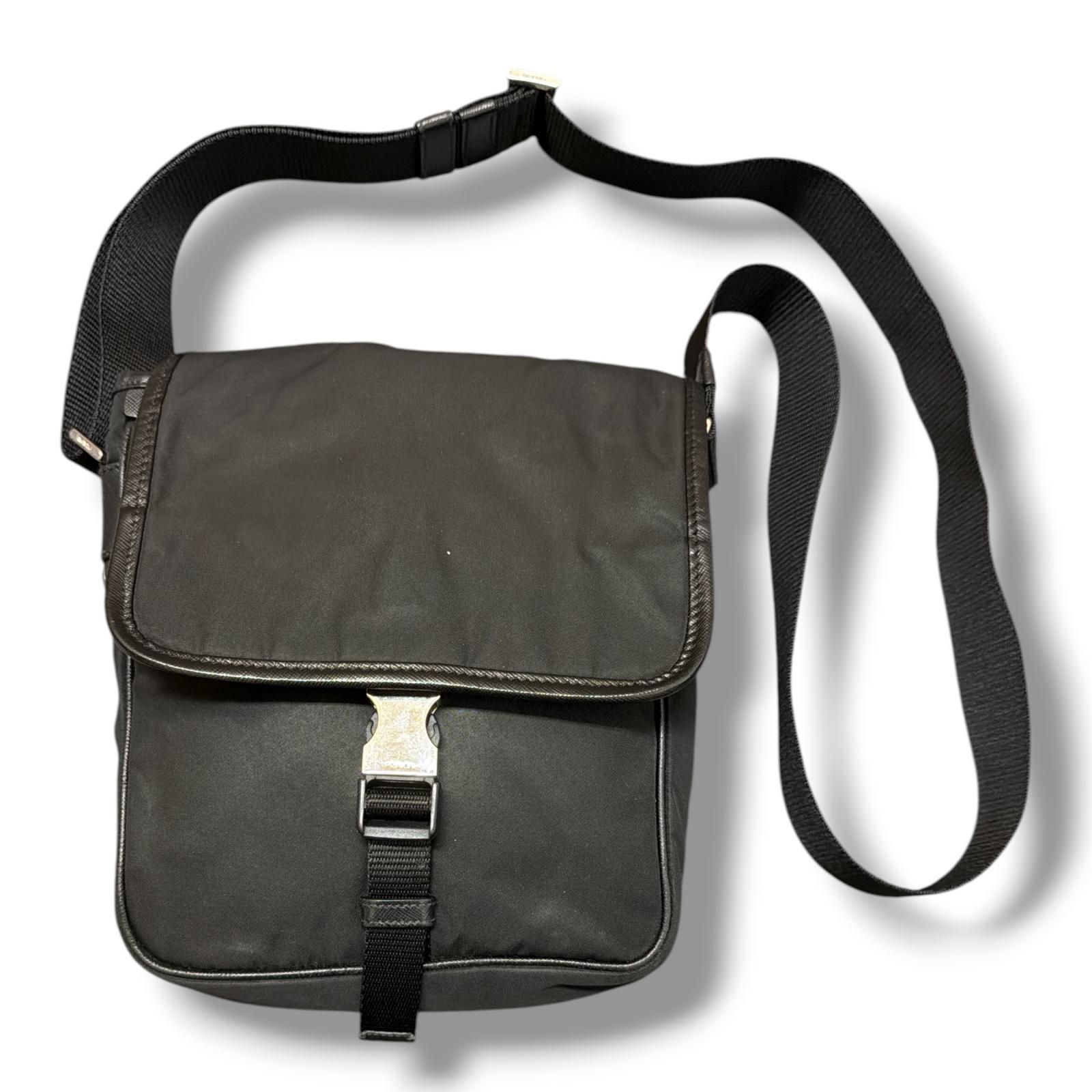 PRADA テスート ナイロン フラップ ショルダーバッグ 鞄 プラダ ブラック F （15928M）