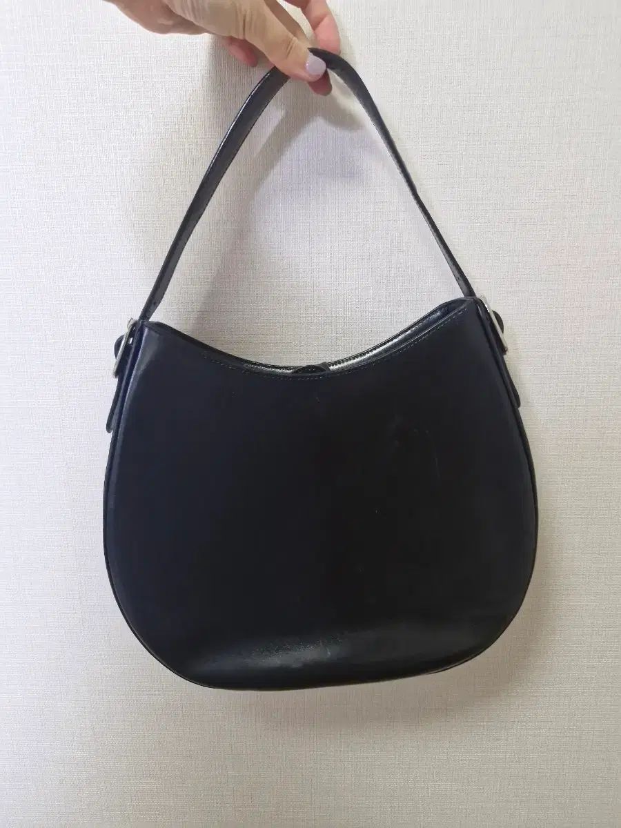 TOUT Y EST カノ 7,045円