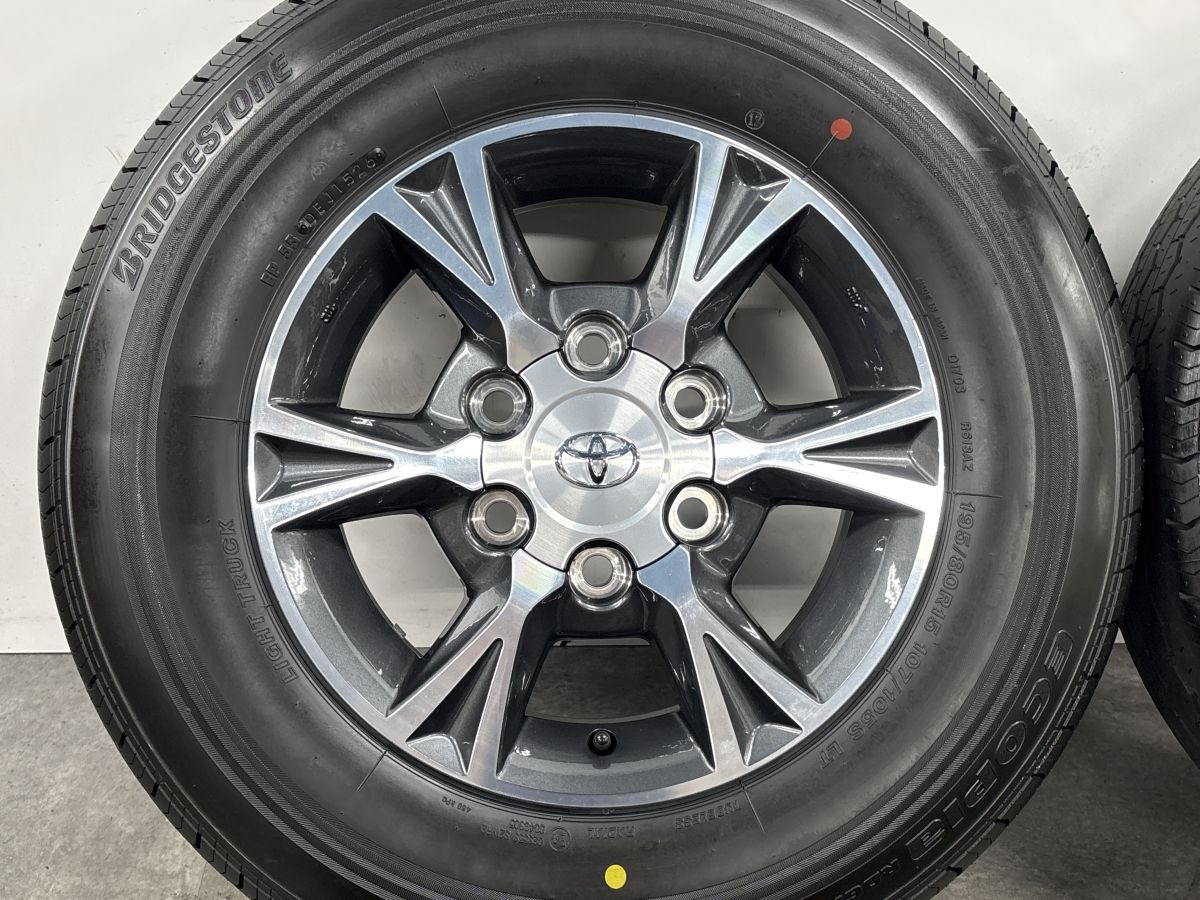 新車外し品】トヨタ 200 ハイエース 純正OP 15in 6.0J +35 PCD139.7