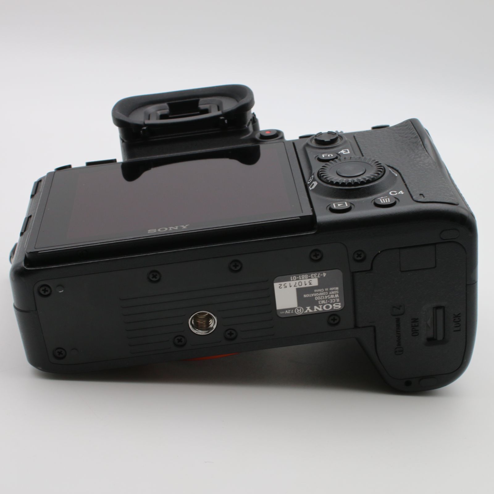極上品】 SONY α7III ズームレンズキット SEL2870 ILCE-7M3K ミラー
