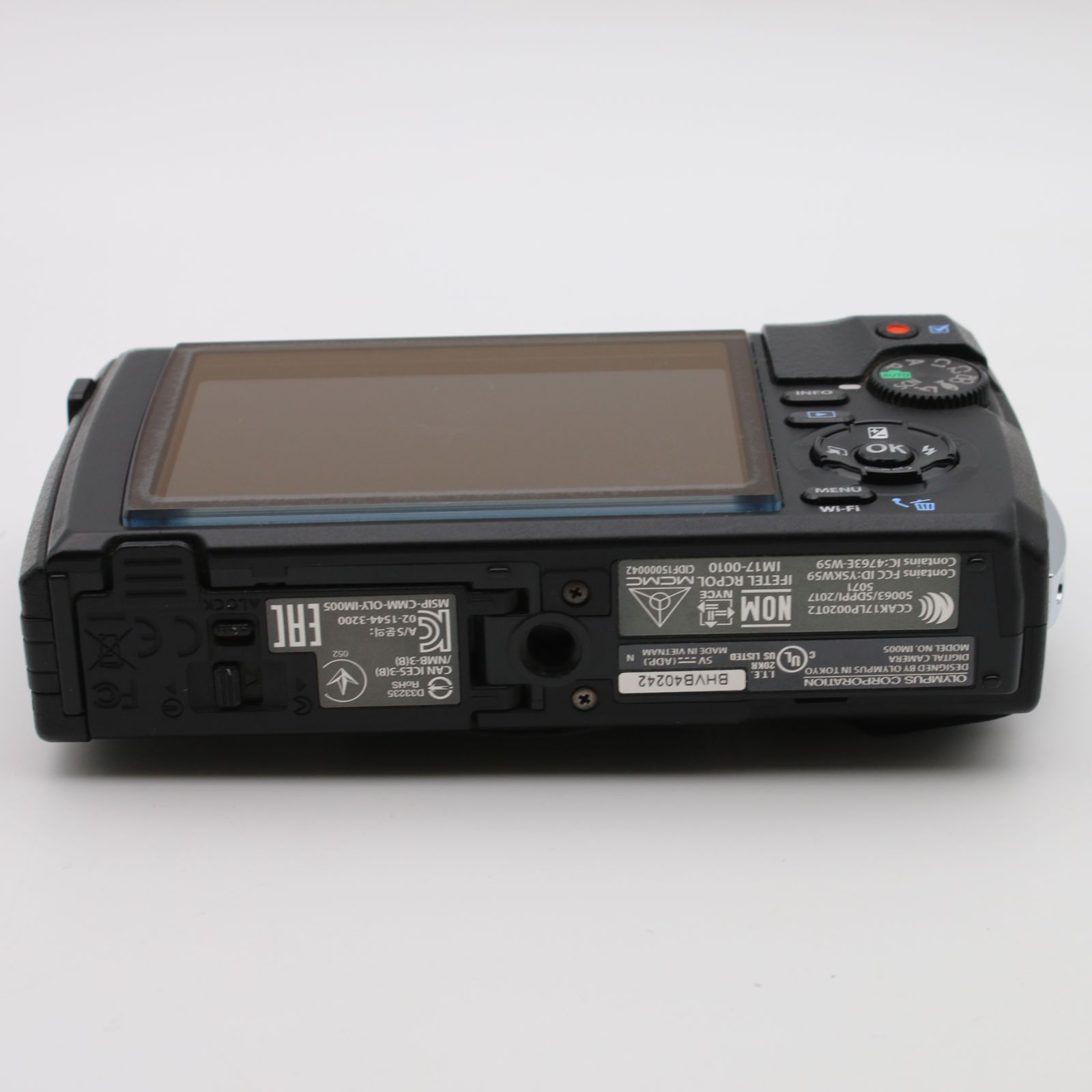 美品】 OLYMPUS Tough TG-5 ブラック 1200万画素CMOS F2.0 15m 防水
