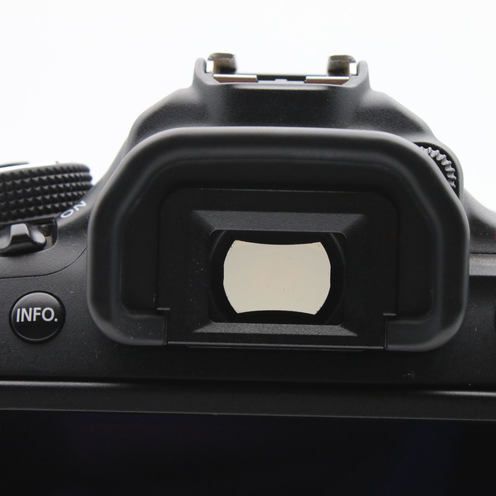 極上品】 Canon EOS 70D ボディ デジタル一眼レフカメラ #096VV0753
