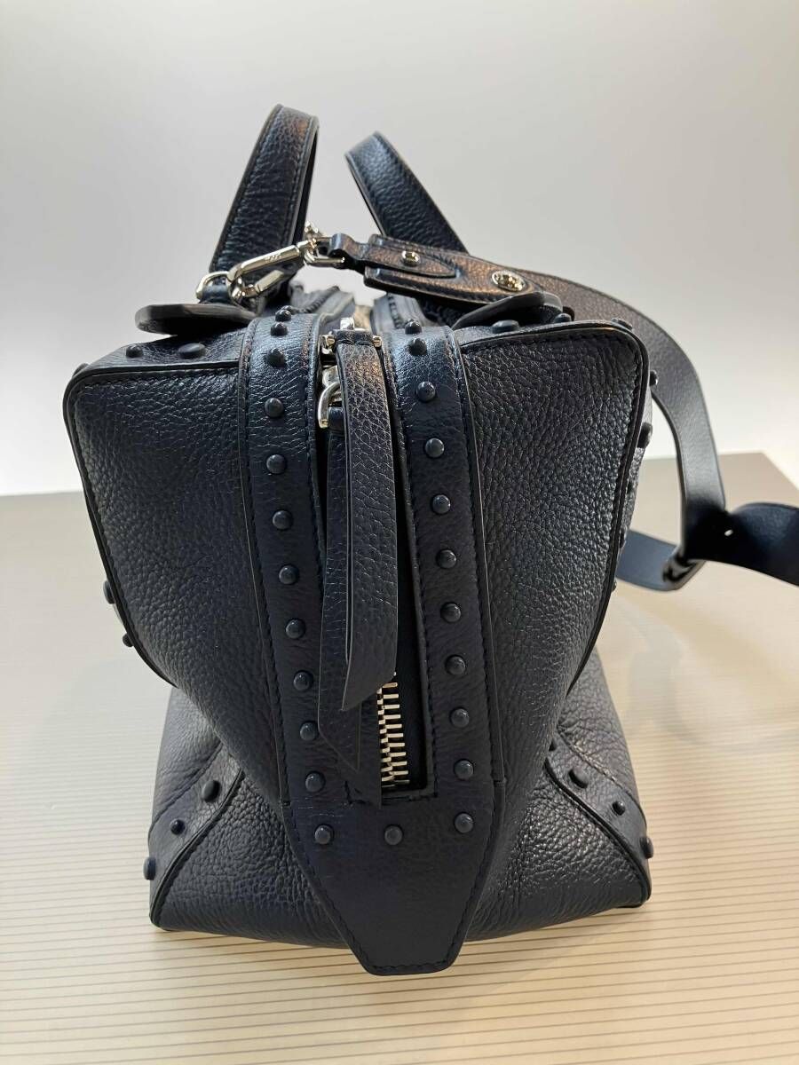 ☆ TOD'S トッズ ショルダーバッグ ゴンミーニバッグ ネイビー 通年
