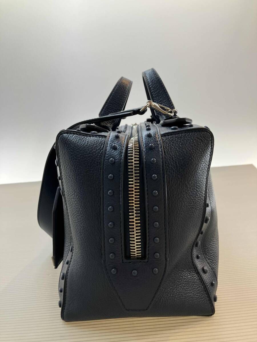 ☆ TOD'S トッズ ショルダーバッグ ゴンミーニバッグ ネイビー 通年