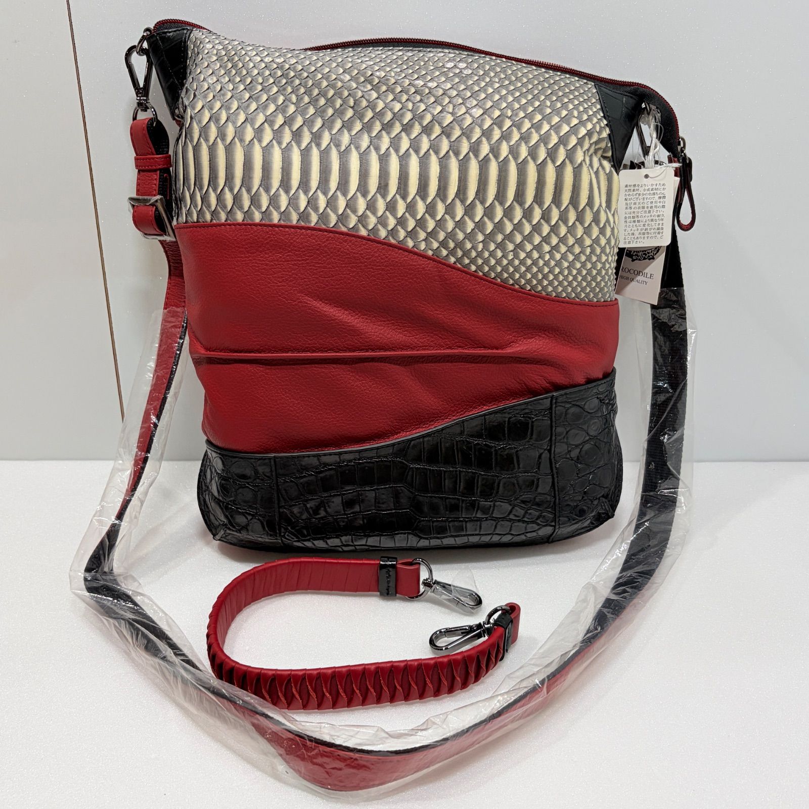 【未使用品】マームエレガンス 2WAYショルダーバッグ パッチワーク クロコダイル パイソン 本革 赤×黒 Ma'am ELEGANCE
