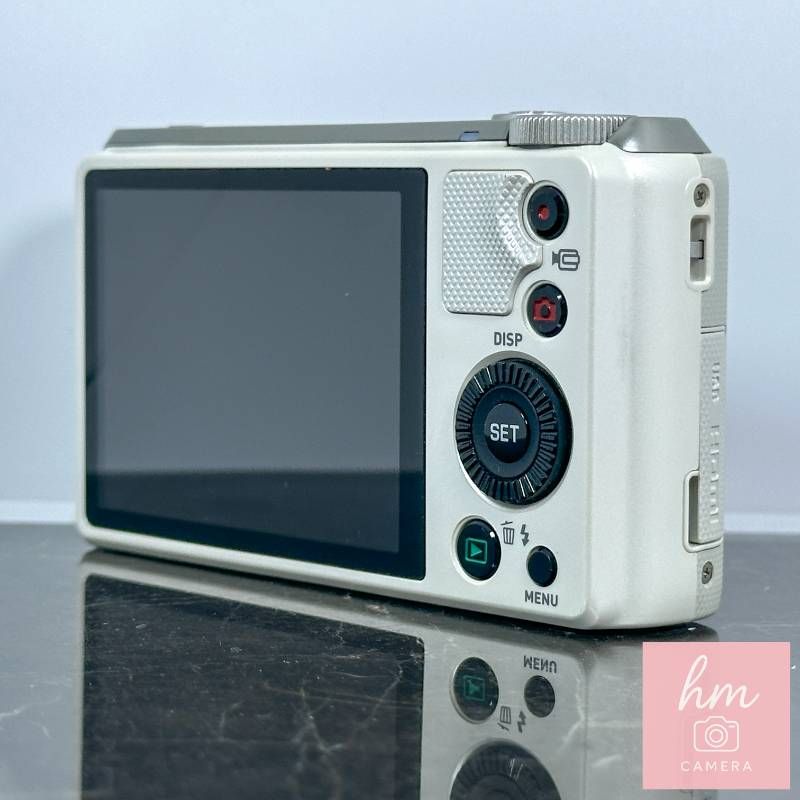 美品】CASIO HIGH SPEED EXILIM EX-ZR800 ホワイト 1610万画素 光学18