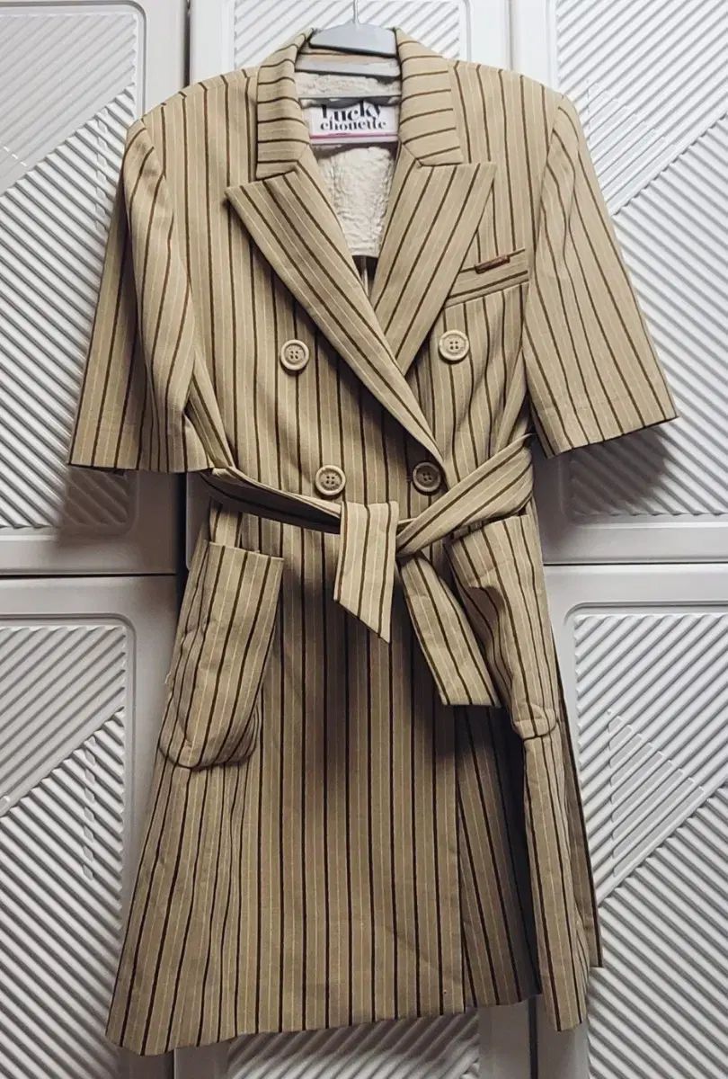 LUCKY CHOUETTE ストライプ ロング コート 19,884円