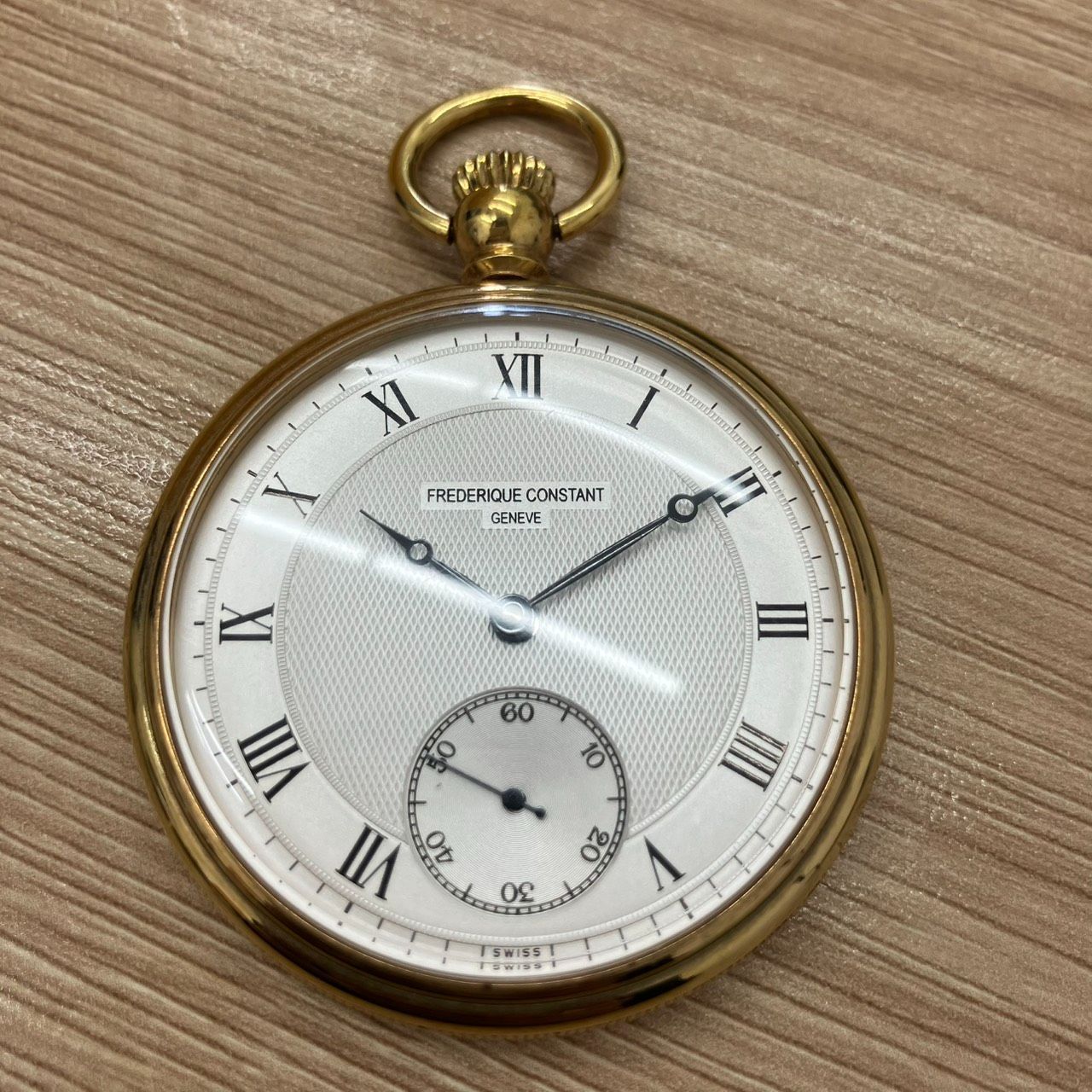 ★【美品・不動品】 フレデリックコンスタント 懐中時計 手巻き 裏スケ ギョーシェ文字盤
