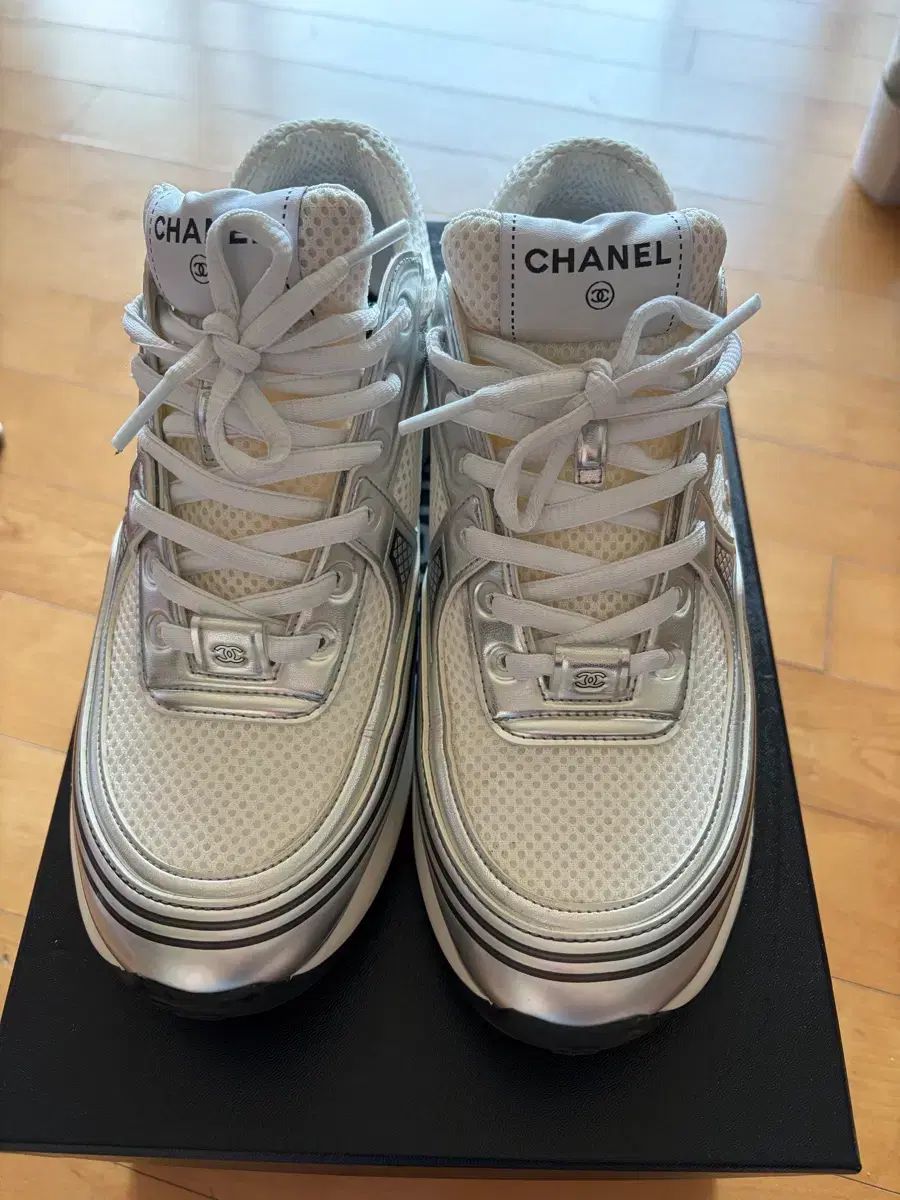 CHANEL シャネル スニーカー シルバー 白 チュール