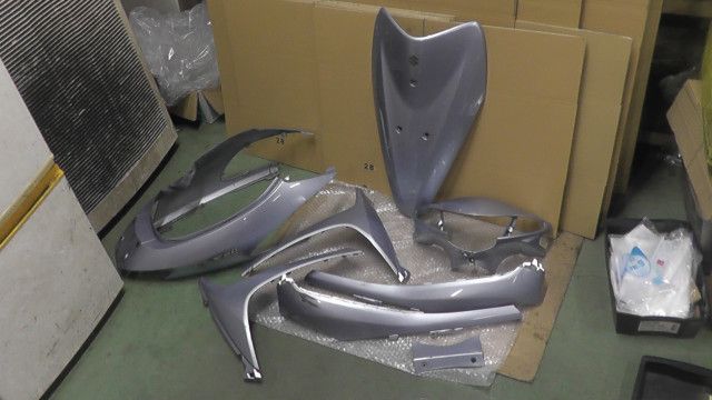 アドレスV50　CA44A　の　カウルセット　純正　傷　補修:#1783391700