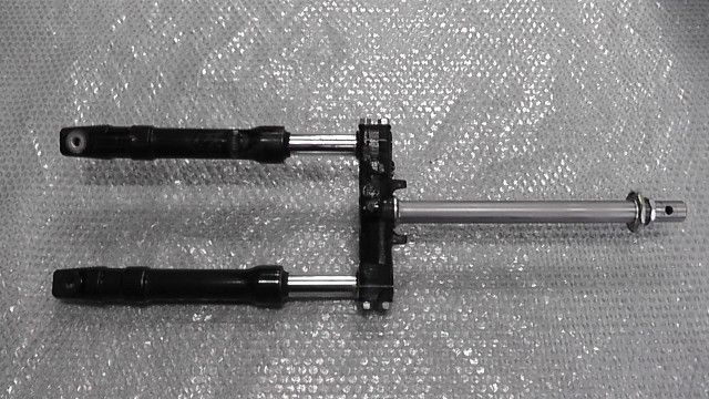 ジョグ(FI)　AY01　の　フロントフォークセット:#1783472484 7,350円