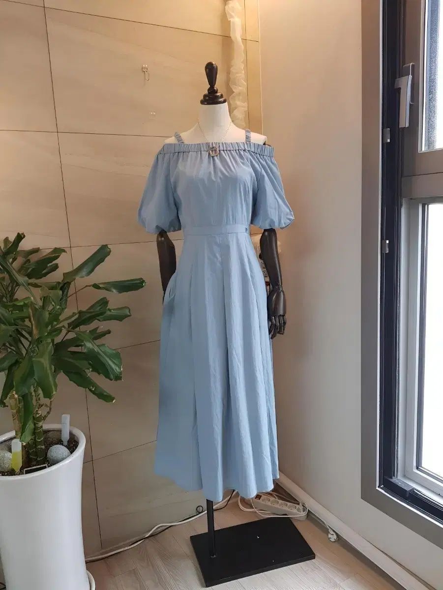 イッミシャ パフスリーブ ロング丈ワンピース 66 試着のみ 新品 リゾートスタイル