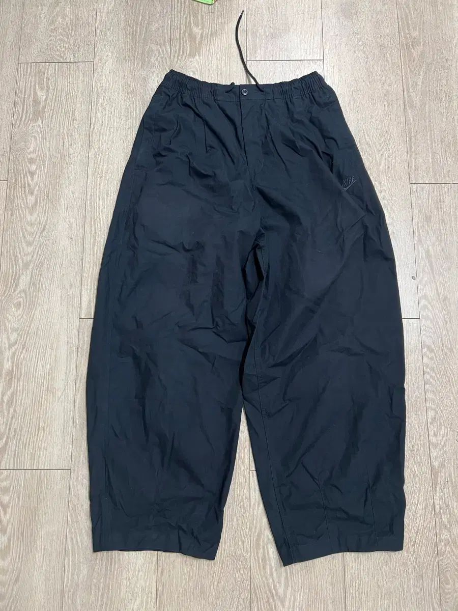 NIKE ウィンドブレーカー パンツ ブラック バルーンパンツ M