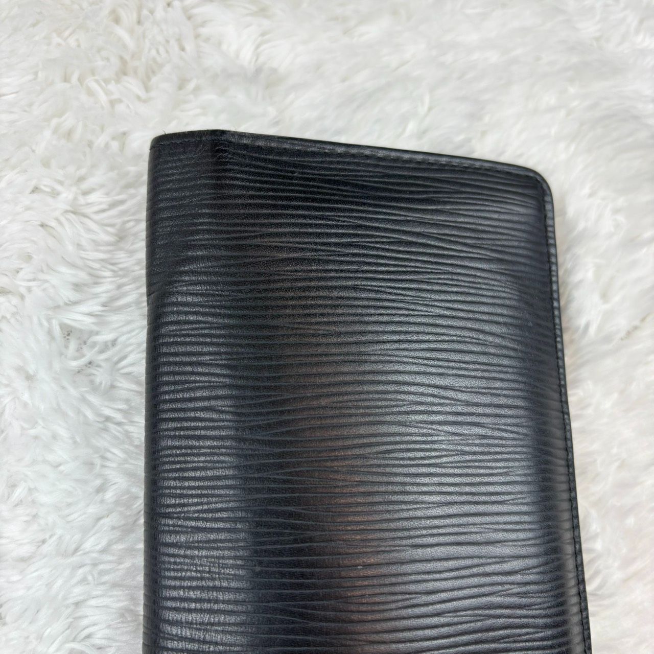ルイヴィトン LOUIS VUITTON エピ 長財布 黒 ブラック 二つ折り財布 