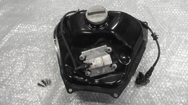 トゥデイ FI　AF67-1600xxx　の　ガソリンタンク:#1783473525
