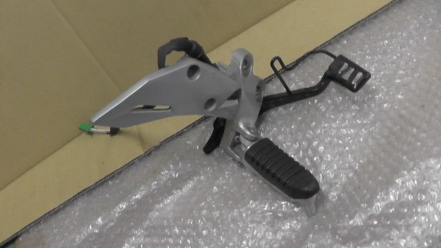 ジクサーSF250　ED22Y-100xxx　の　ステップ　ブレーキペダル:#1783477717