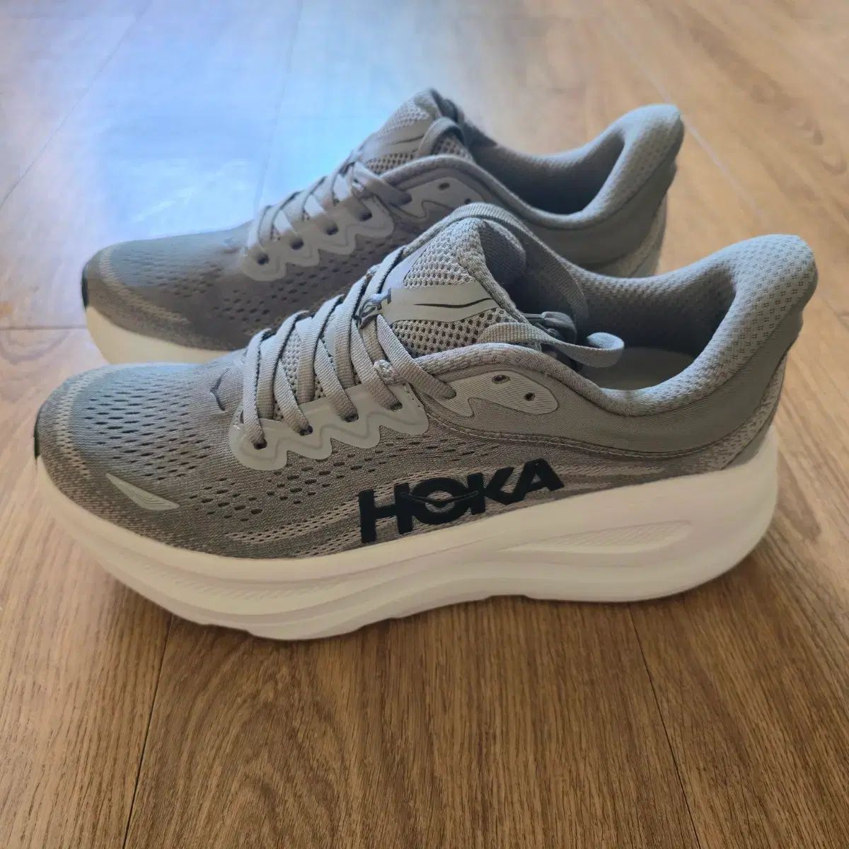 HOKA ONE ONE ボンダイ9 グレー 270
