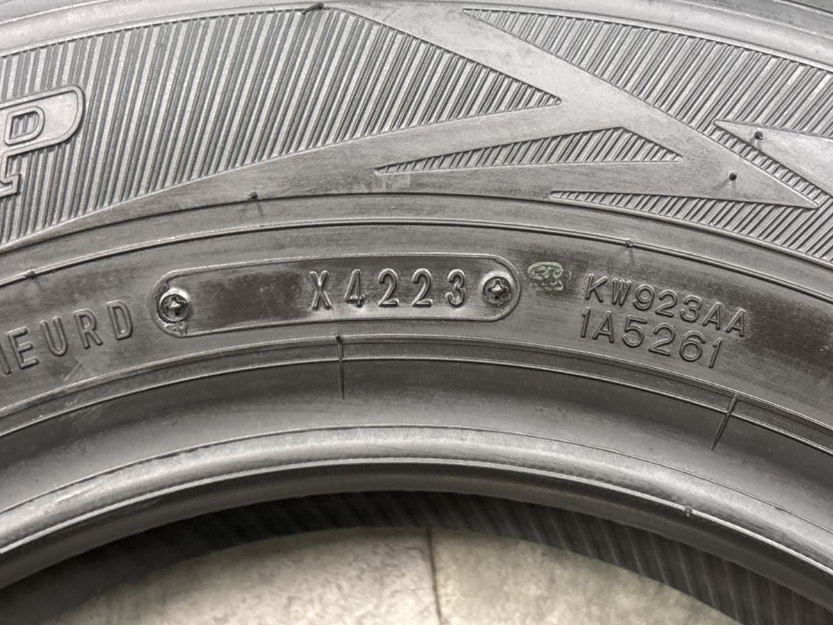 未走行 超バリ溝 スタッドレス】ダンロップ ウィンターマックス SV01
