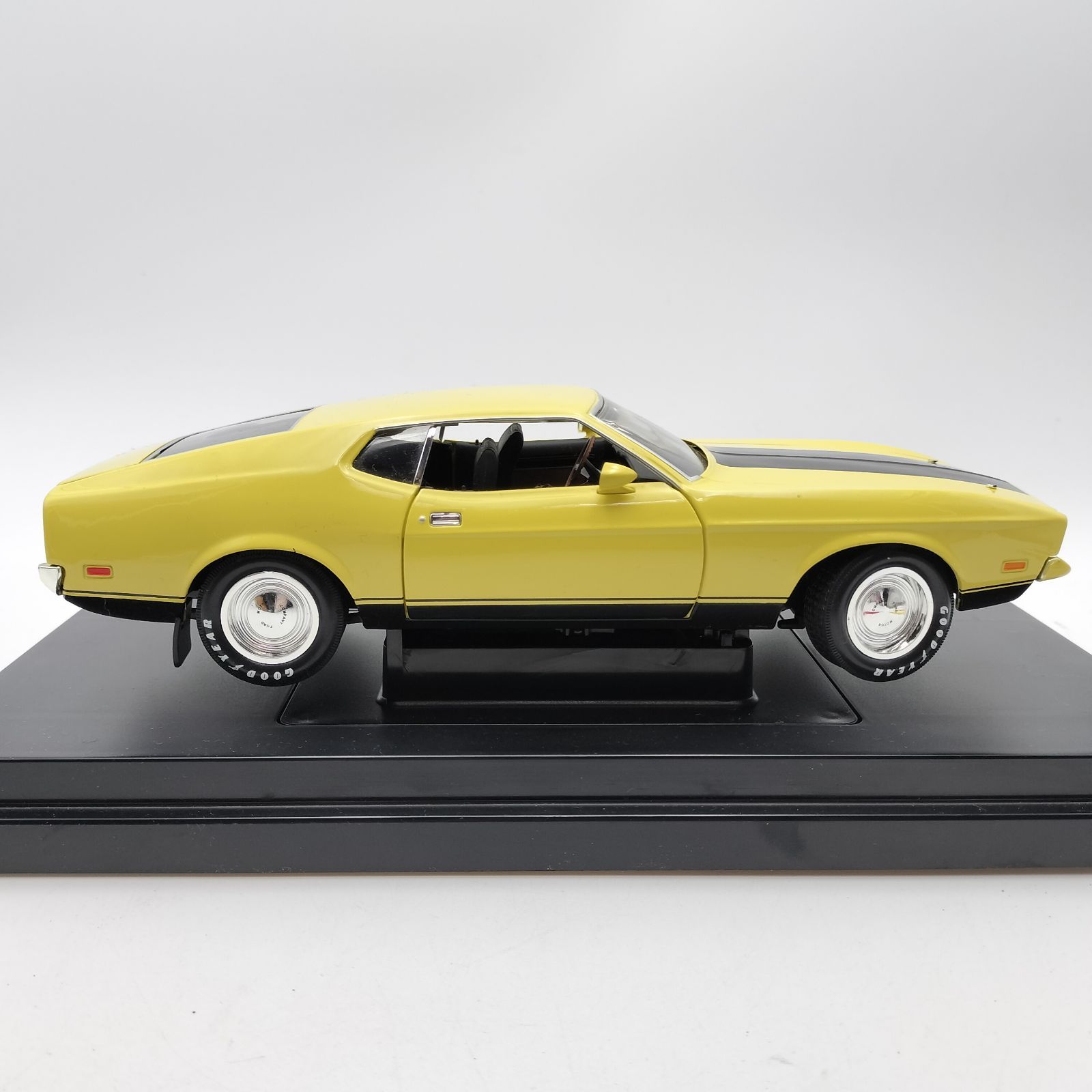 ERTL】1/18 マスタング マッハ1 エレノア 1973 イエロー 60セカンズ