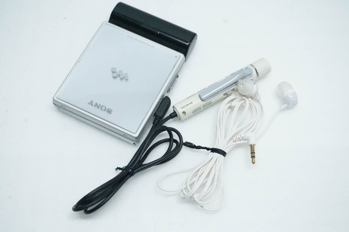 中古】C SONYソニー ポータブルMDプレーヤー MDウォークマン MZ-E620