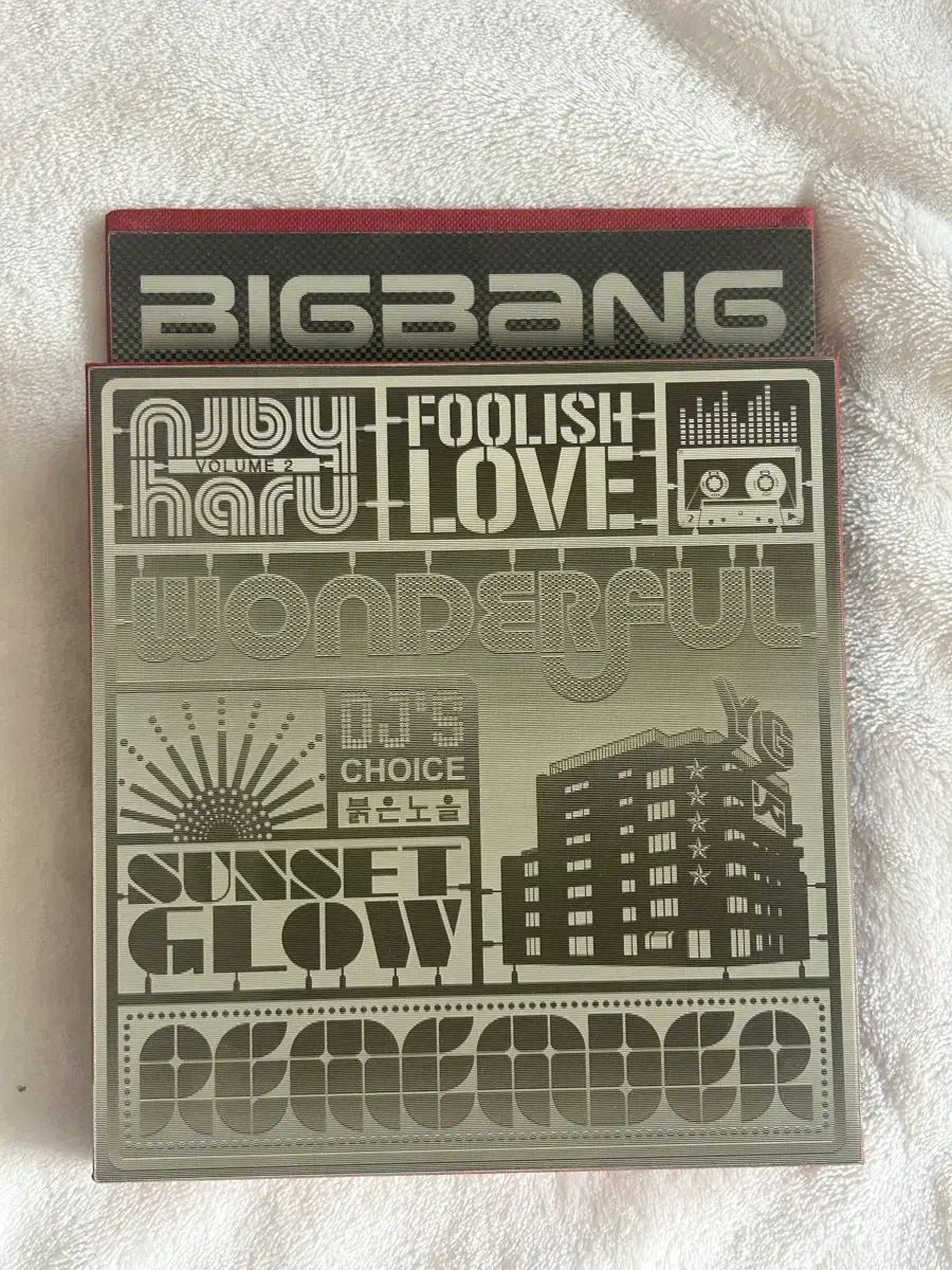 BIGBANG 2nd Album 'Remember' + 2009 BIG SHOW Concert DVD 6,800円