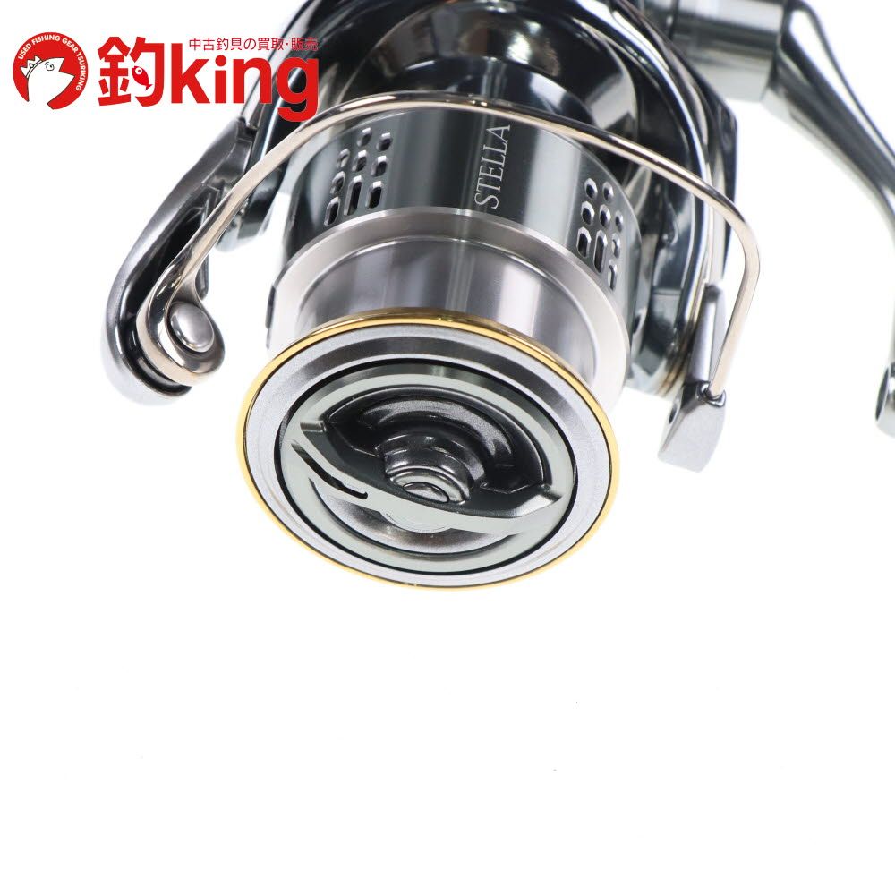 中古/美品】 シマノ 18 ステラ C2500SXG リブレ ハンドルノブ付 /H062M