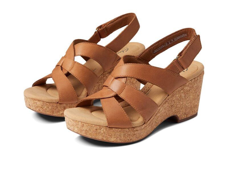 クラークス レディース シューズ ヒール Clarks Giselle Beach Tan Leather タン
