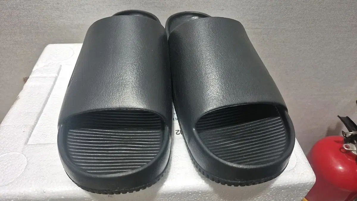ナイキ グラム スライド270 9,090円