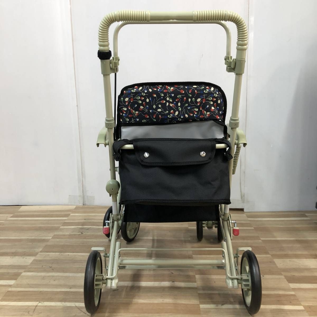 ☆未使用☆ シルバーカー SHIMA 島製作所 マーチS 小花ブラック 手押し