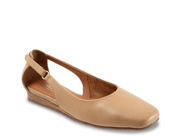 ソフトウォーク レディース シューズ パンプス Softwalk Venice Wedge Flat Beige ベージュ