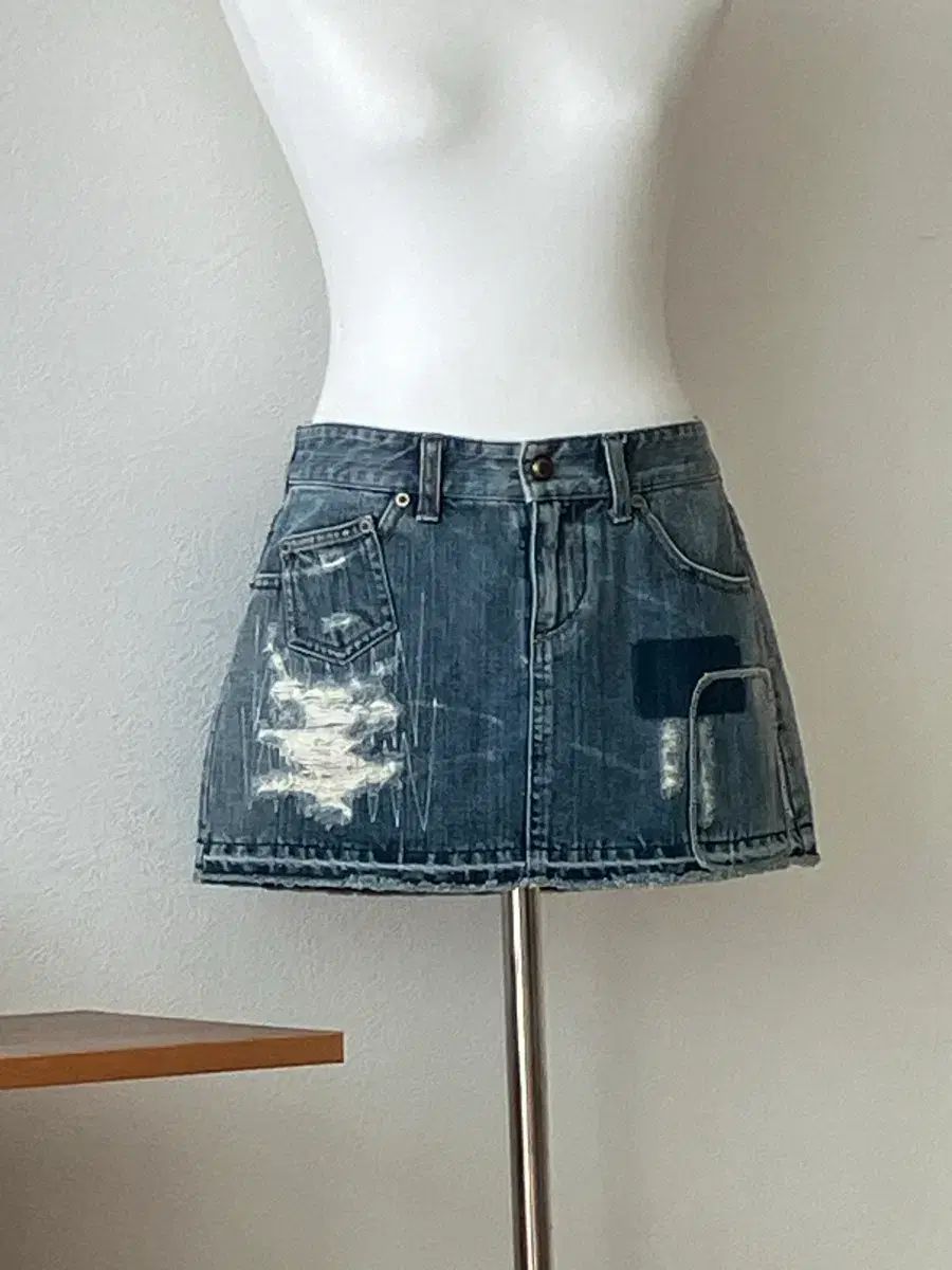 ARMANI EXCHANGE アルマーニ エクスチェンジ デニム ミニスカート 2 サイズ