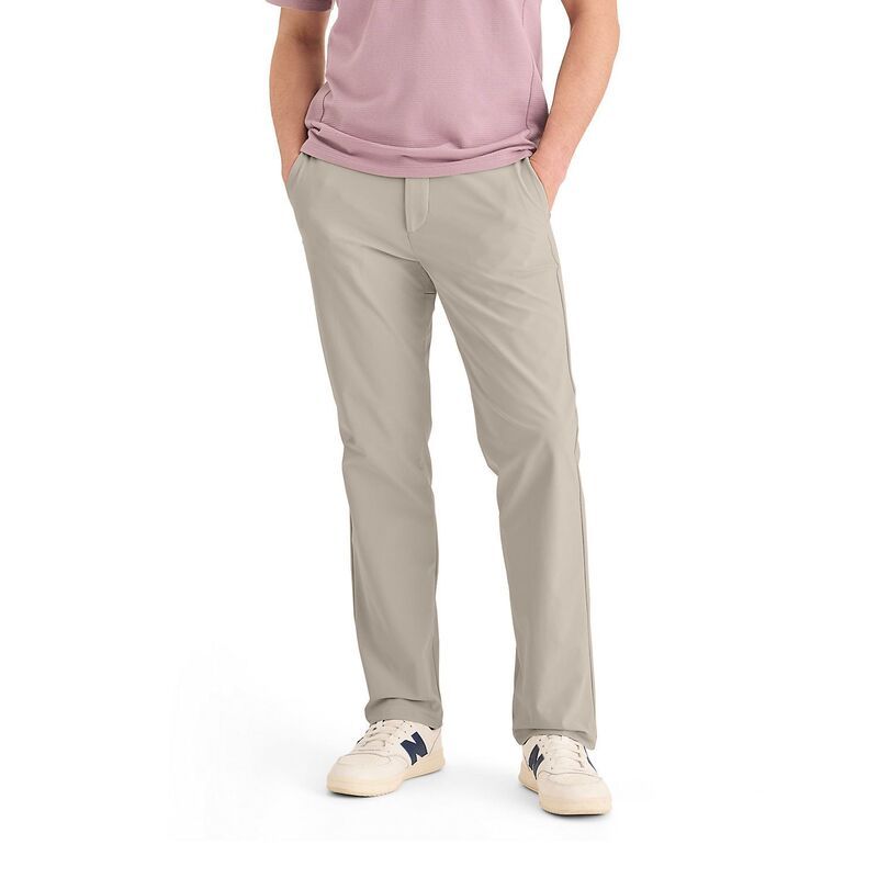 ドッカーズ メンズ ボトムス カジュアルパンツ Mens Dockers Go Airweave Chino Straight Fit Pantsahara Khaki カーキ