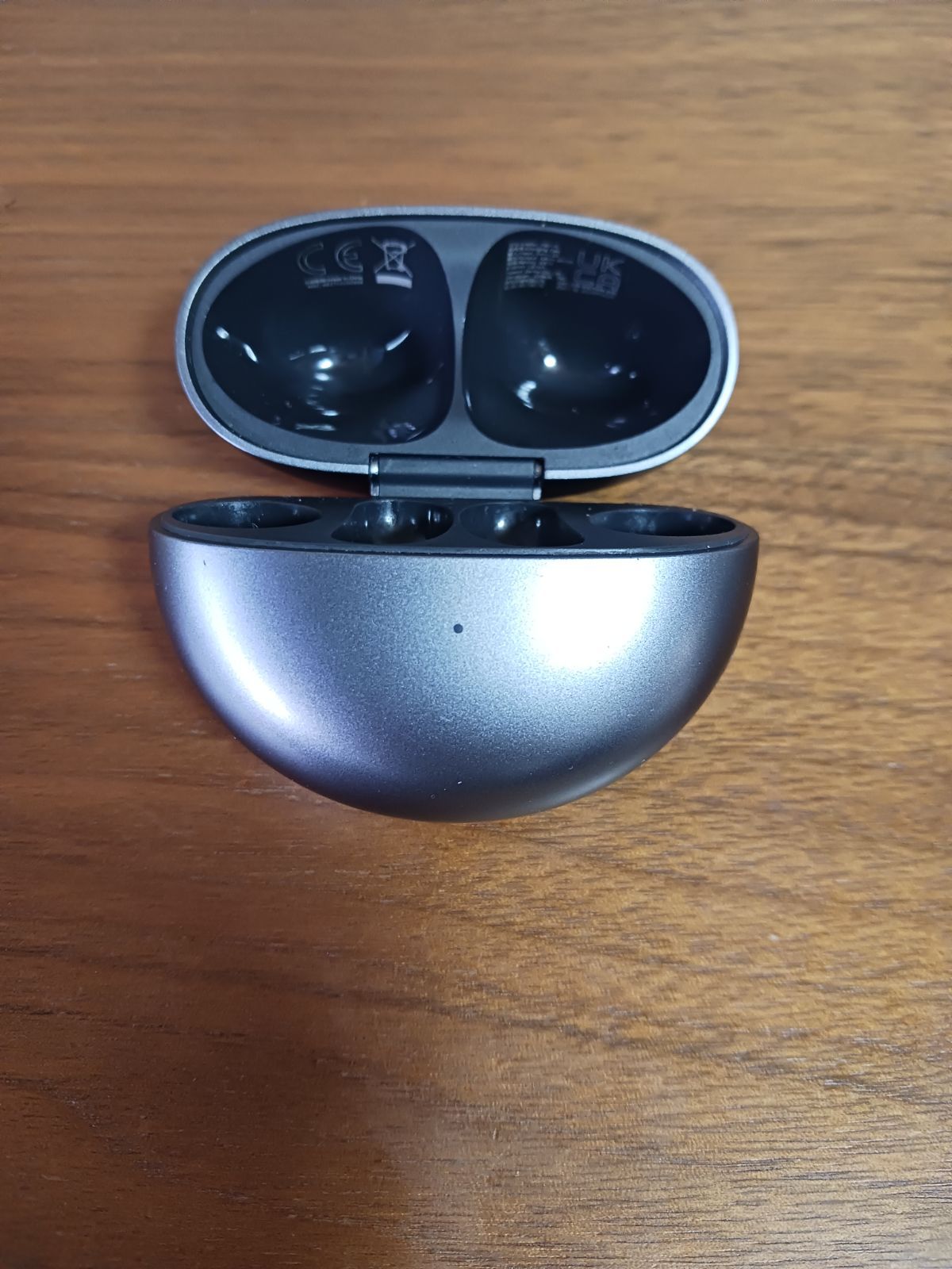 HUAWEI FreeClip 充電ケースのみ ブラック - メルカリ
