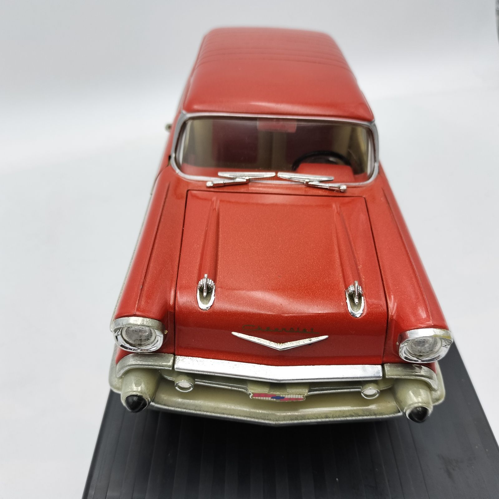 1/18 シボレー ノマド 1957 CHEVROLET NOMAD レッド Road Toughダイ