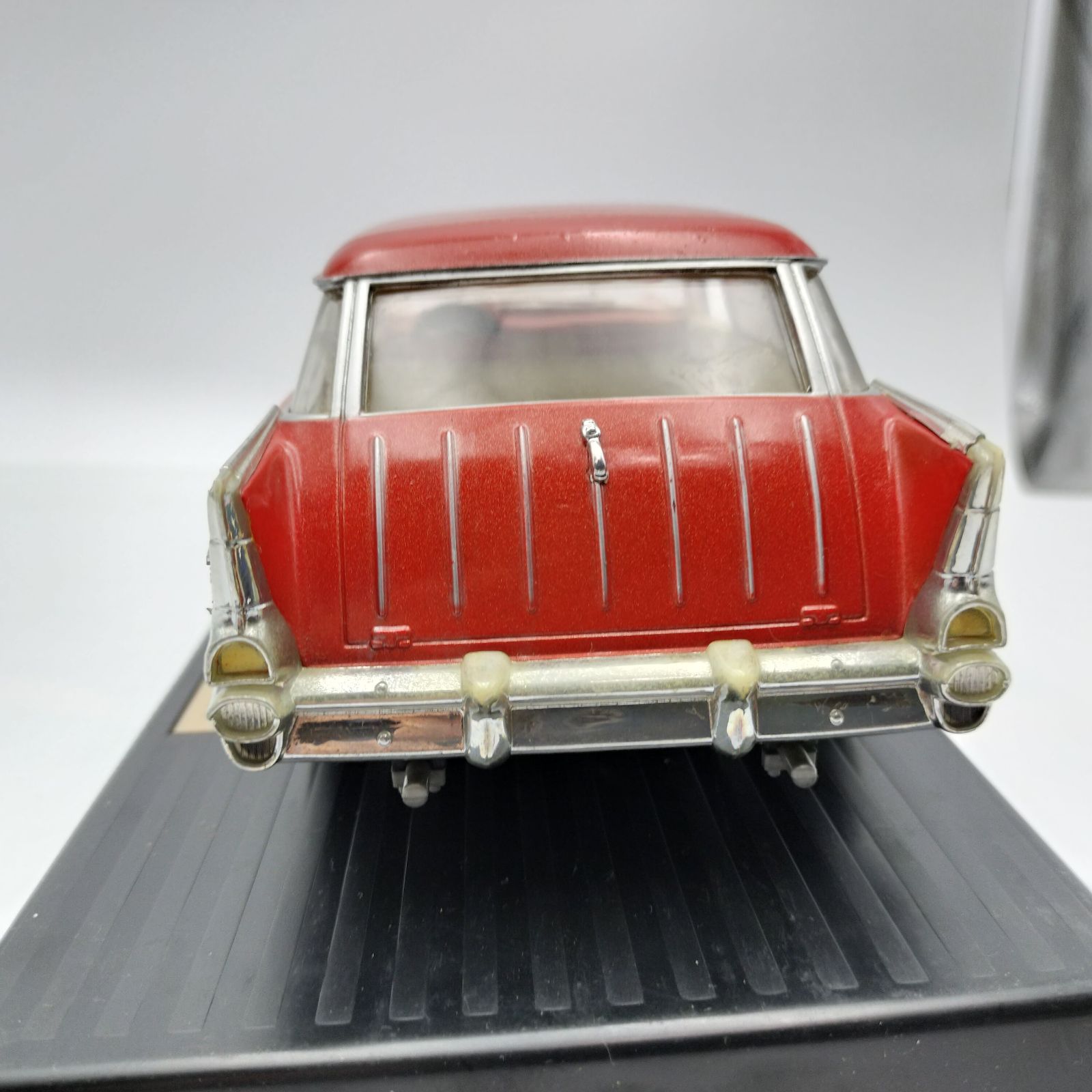 1/18 シボレー ノマド 1957 CHEVROLET NOMAD レッド Road Toughダイ