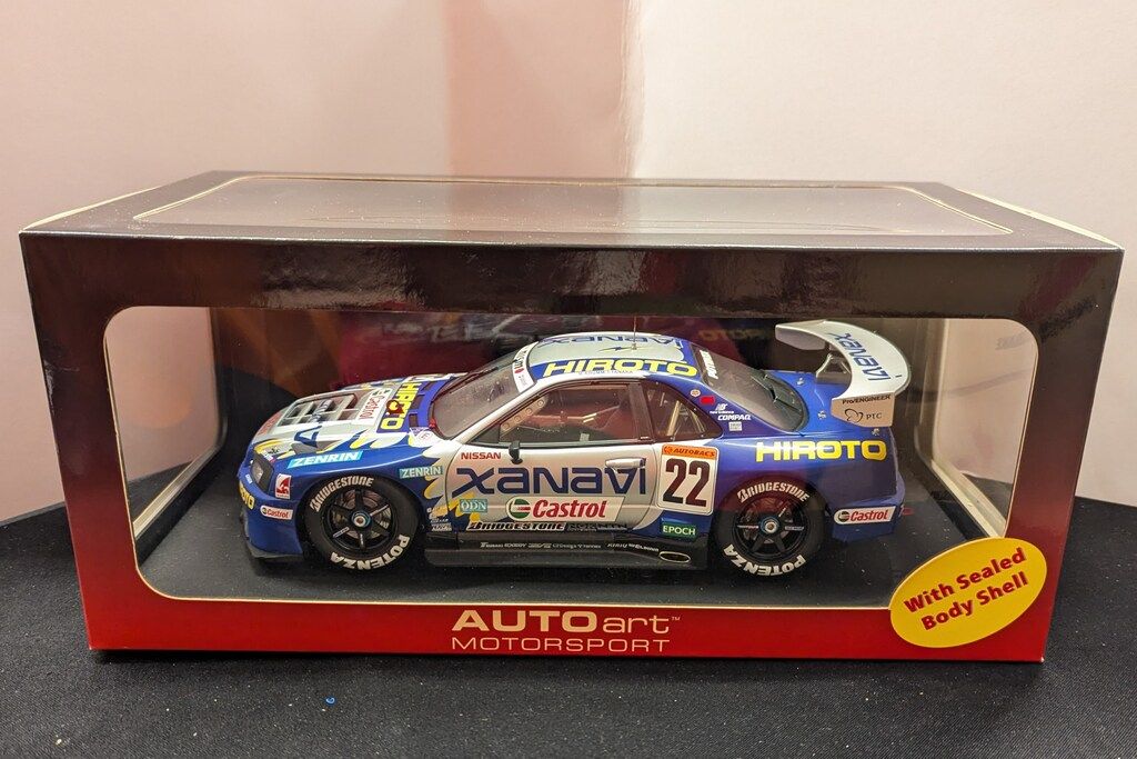 AUTOart 1/18 MOTORSPORT JGTC 2001 #22 XANAVI HIROTO GTR (R34) 80177