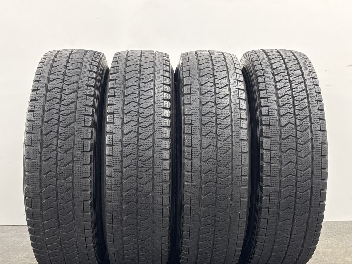 美品 バリ溝 スタッドレス付】トヨタ 200 ハイエース 純正 15in 6J +35