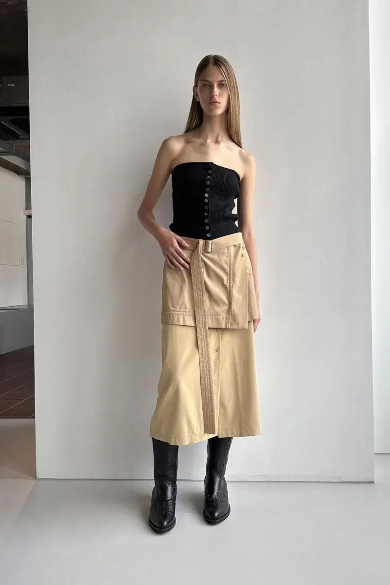 新品 LOW CLASSIC ミニスカート サンプル