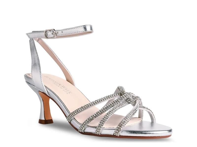 ベンジャミンウォーク レディース シューズ サンダル Touch Ups by Benjamin WalkTamera Sandal Silver Metallic シルバー