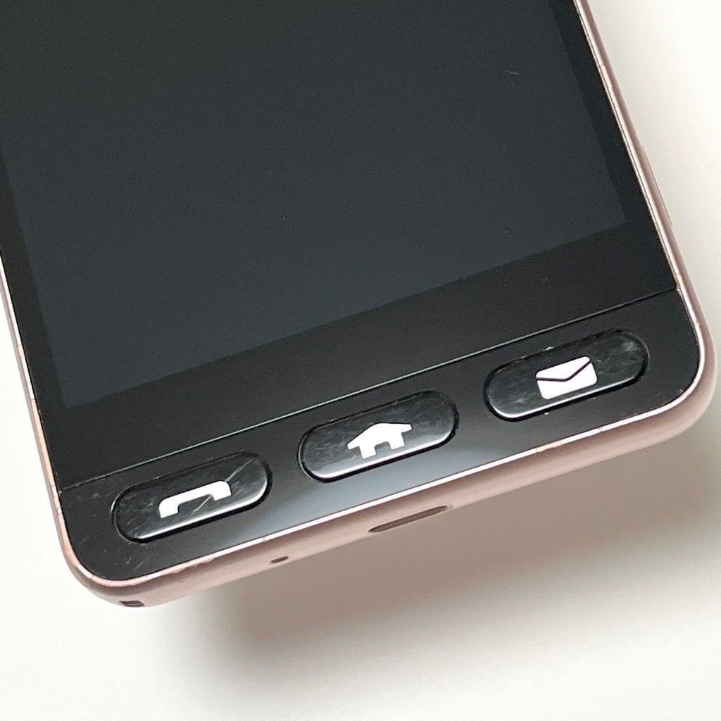 かんたんスマホ 705KC ワイモバイル SIM解除済 32GB Cランク - メルカリ