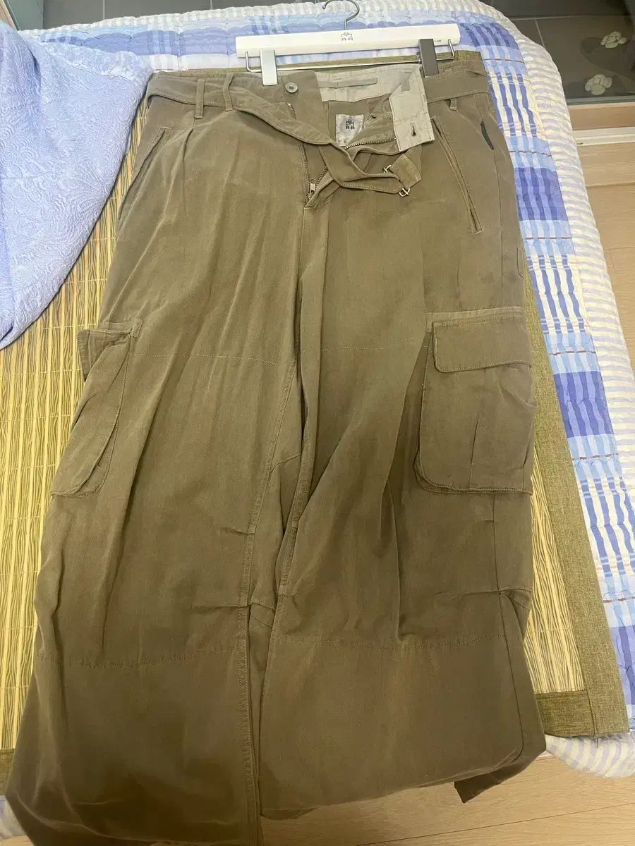 ポリテルベルト付きカーゴ ベージュ 7,404円