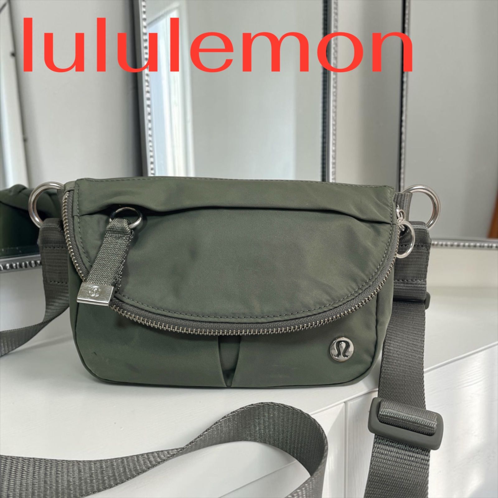 lululemon ルルレモン ショルダーバッグ カーキ ポシェット - メルカリ