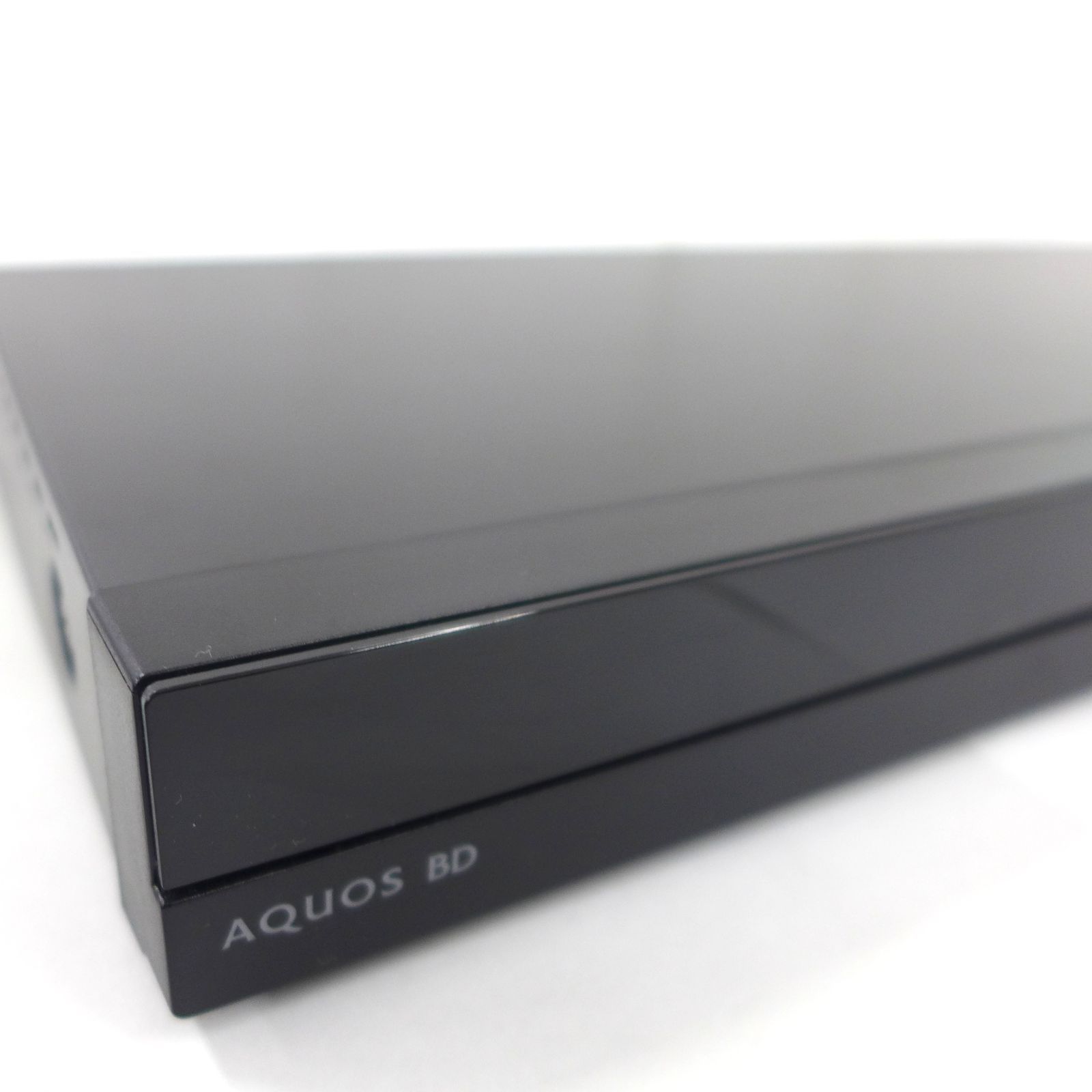 中古美品 2026年製 SHARP シャープ AQUOS 2B-C10GW1 ブルーレイ