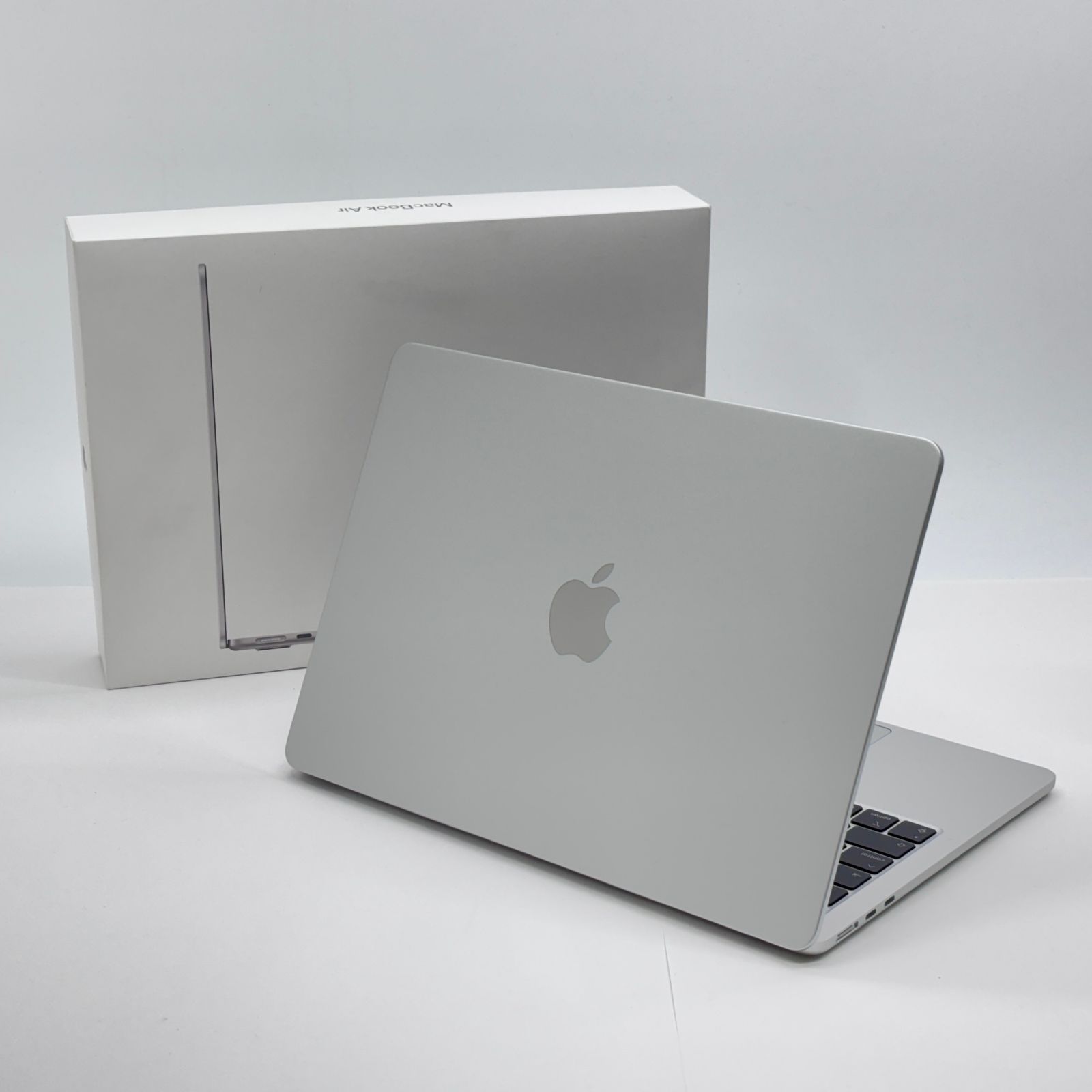 美品 MacBook Air M5 13