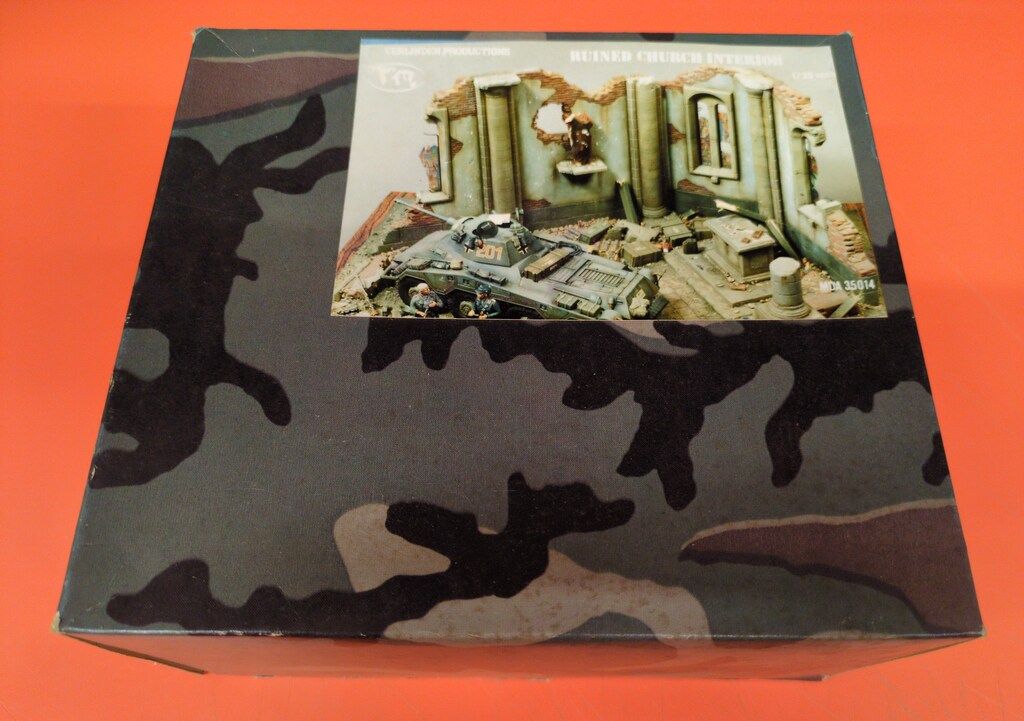VERLINDEN 1/35 RUINED CHURCH INTERIOR/廃墟となった教会内部