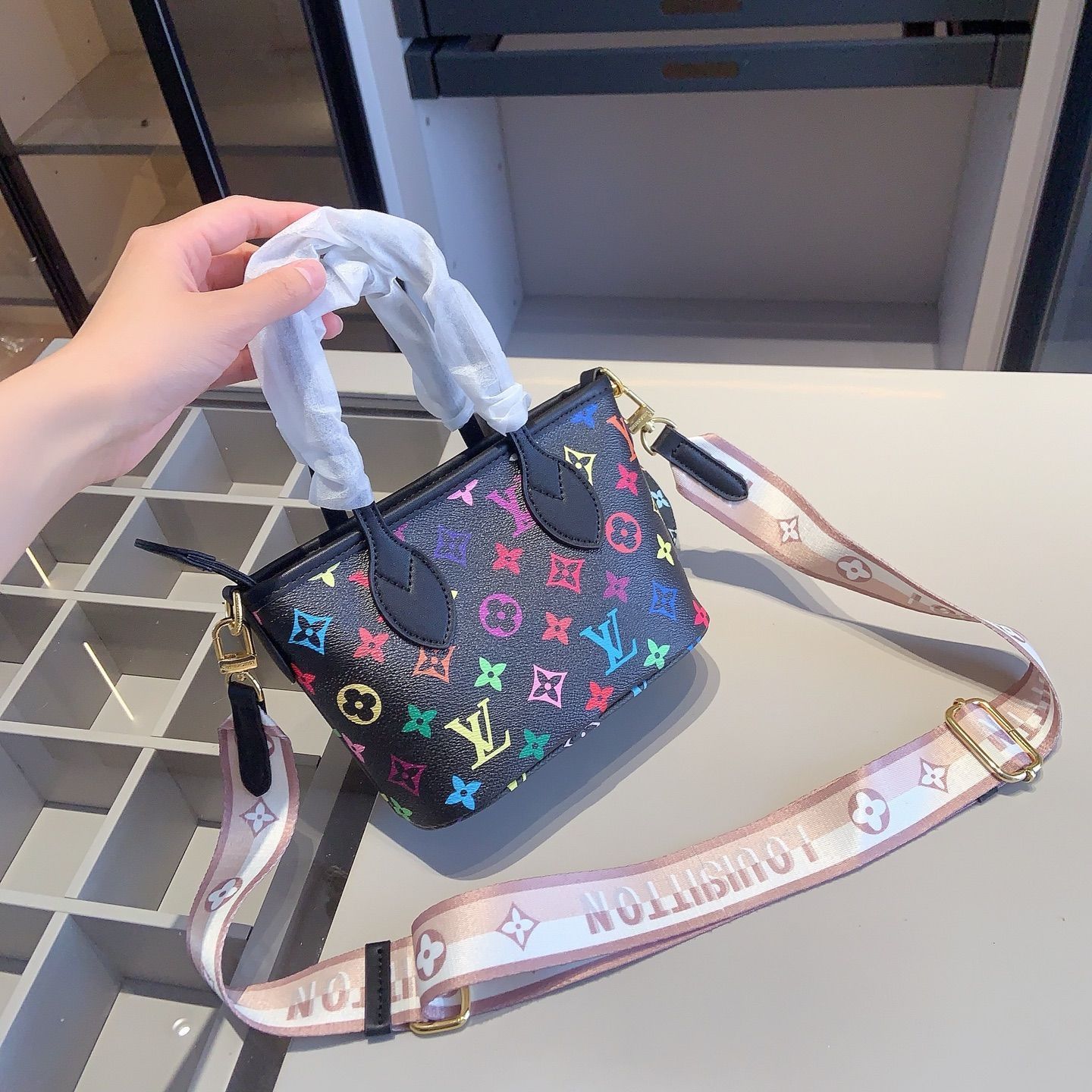 [本日特価] 全新シリーズセット X668 - LV ショッピングバッグBB + LV シェルバッグ + LV 財布 本日限定特別割引！ [本日特価|新品未使用品]