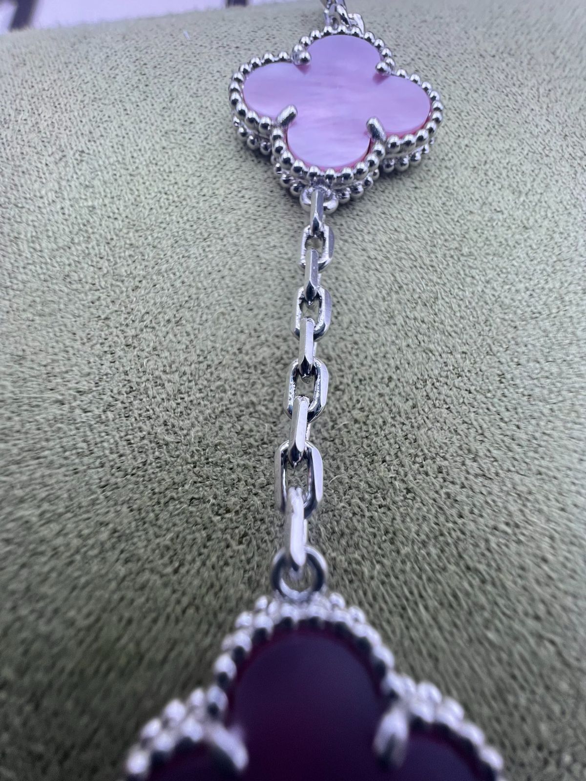 [Van Cleef & Arpels] ヴァン クリーフ＆アーペル ダイヤモンド付き四つ葉のクローバー ピンク マザー オブ パール ブレスレット｜本日限定特価｜新品未使用