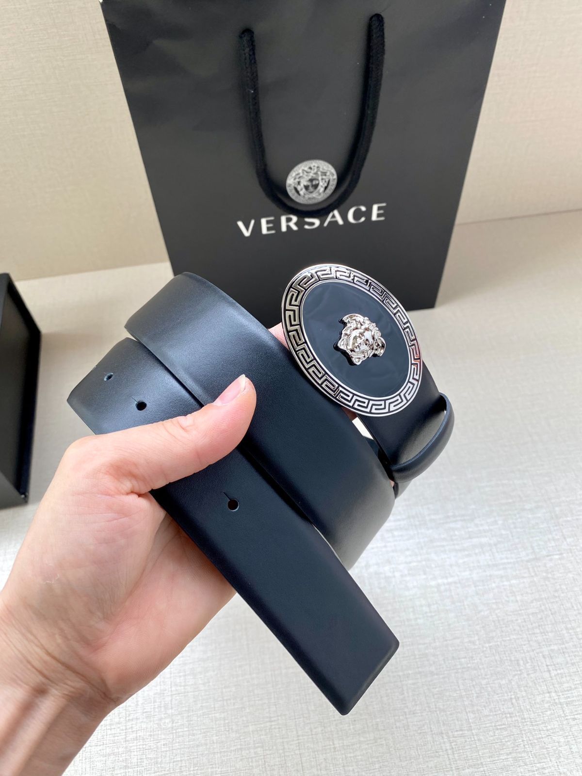 【今日特価】Versace メダサ レザーベルト-3